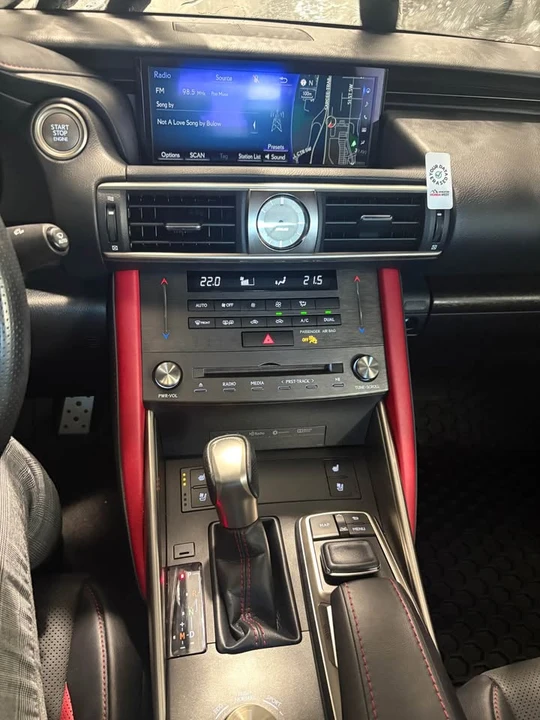 2019 Lexus IS 3rd Gen - Image 5 of 12