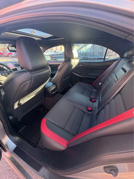 2019 Lexus IS 3rd Gen - Image 9 of 12