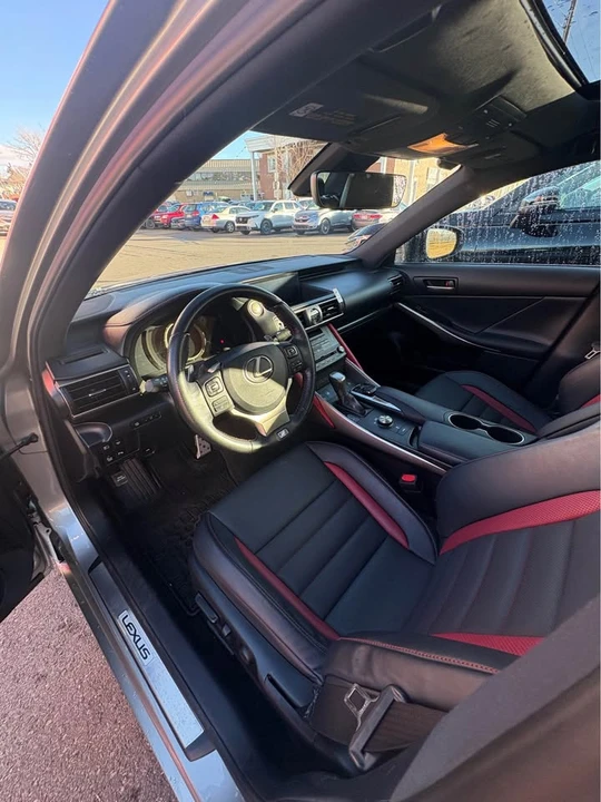 2019 Lexus IS 3rd Gen - Image 8 of 12