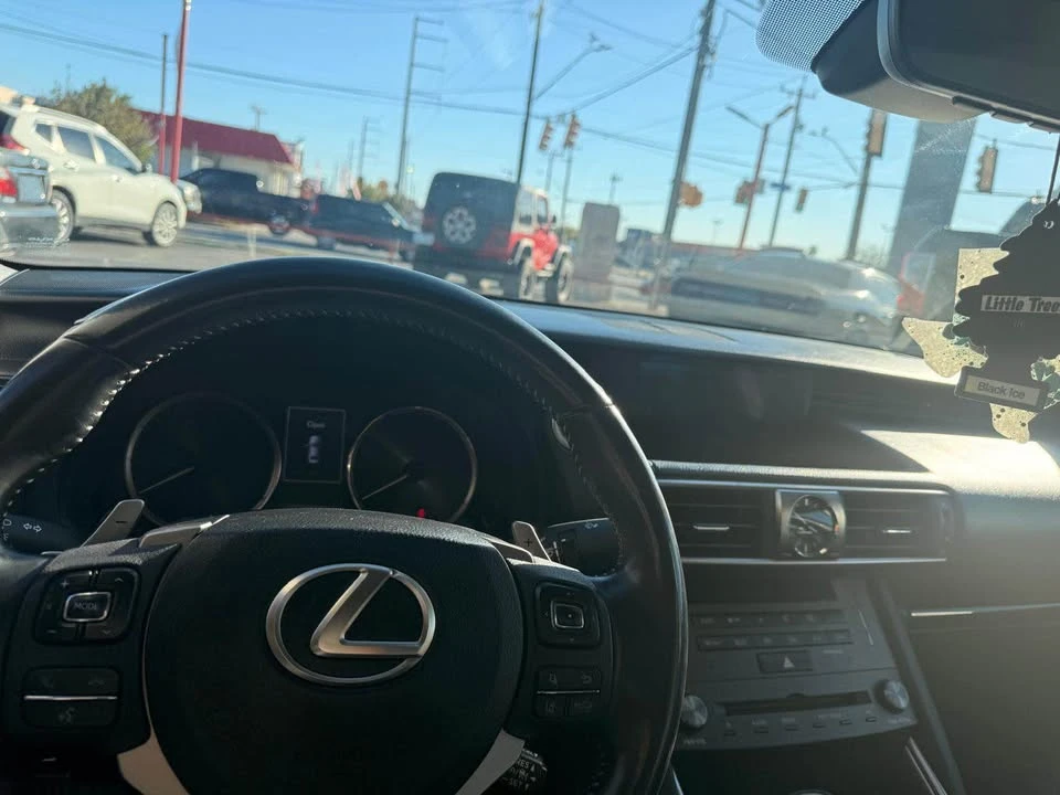 2019 Lexus IS 3rd Gen - Image 8 of 8