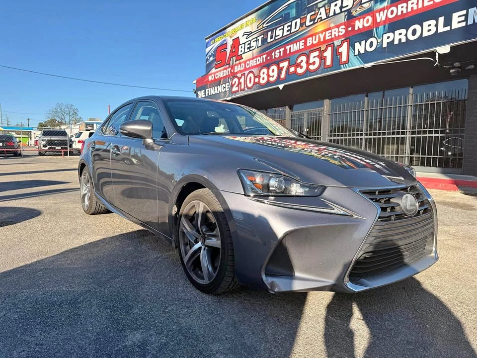 2019 Lexus IS 3rd Gen - Image 2 of 8