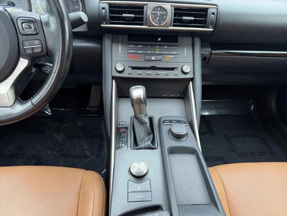 2019 Lexus IS 3rd Gen - Image 11 of 15