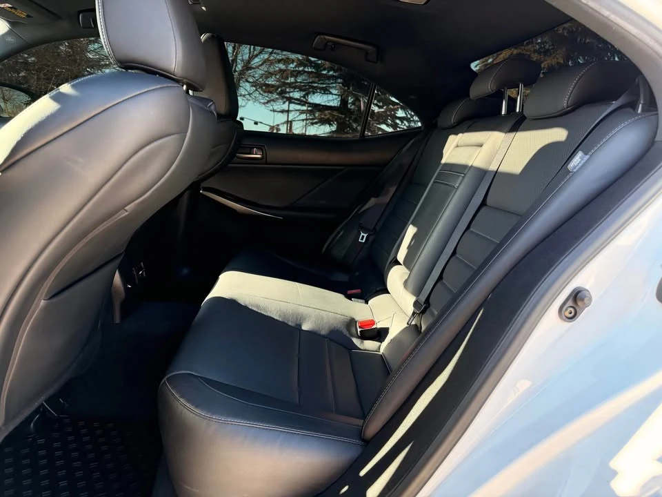 2019 Lexus IS 3rd Gen - Image 8 of 13