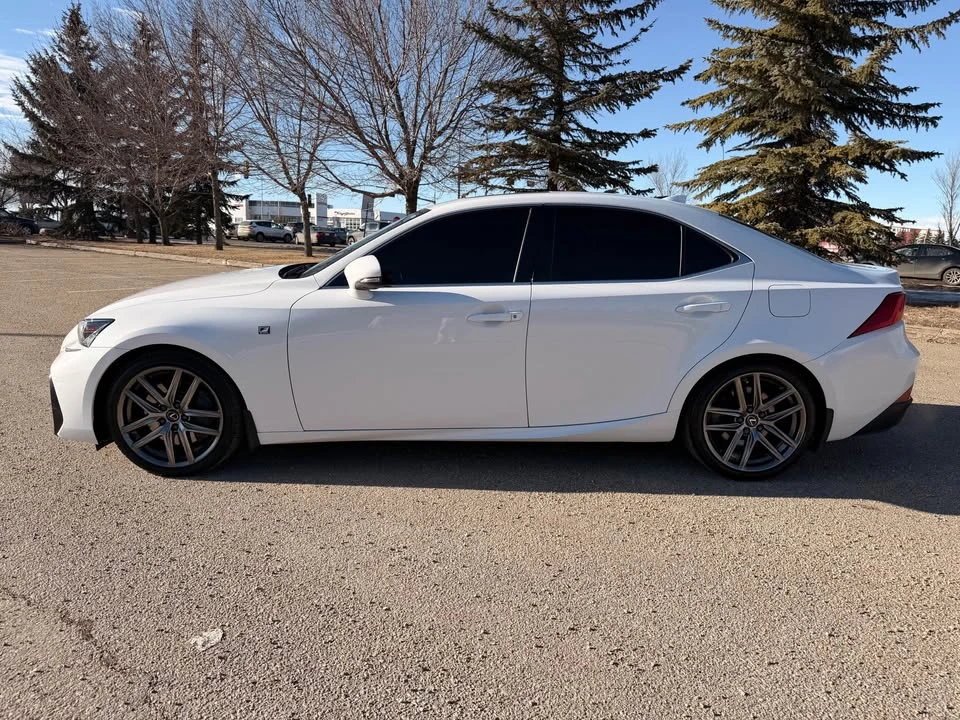 2019 Lexus IS 3rd Gen - Image 4 of 13