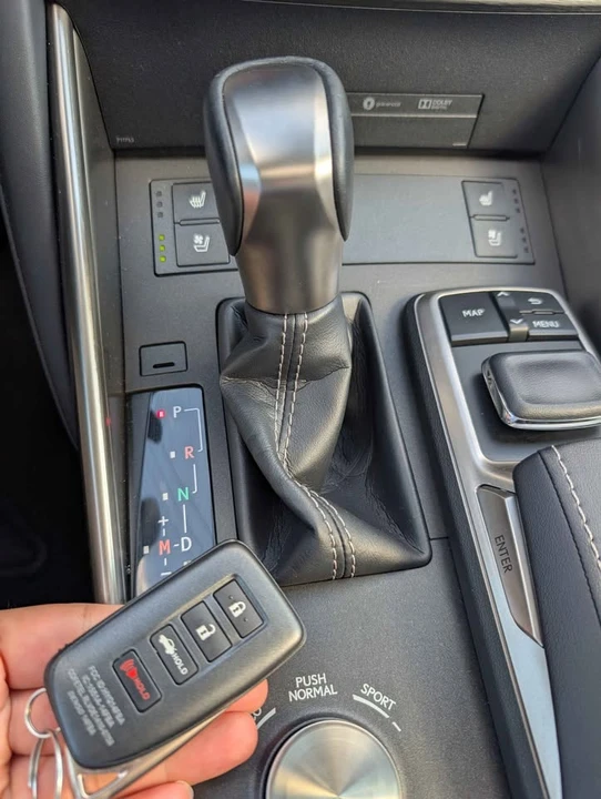 2019 Lexus IS 3rd Gen - Image 13 of 18