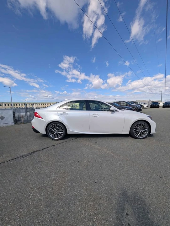2019 Lexus IS 3rd Gen - Image 3 of 18