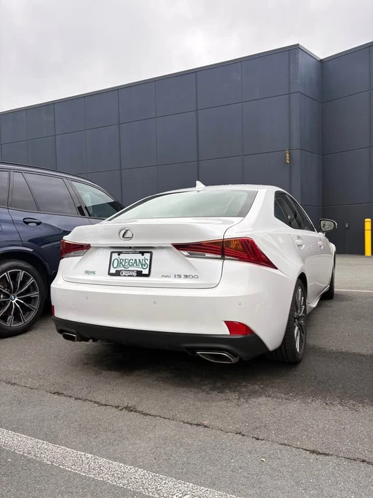 2019 Lexus IS 3rd Gen - Image 3 of 7