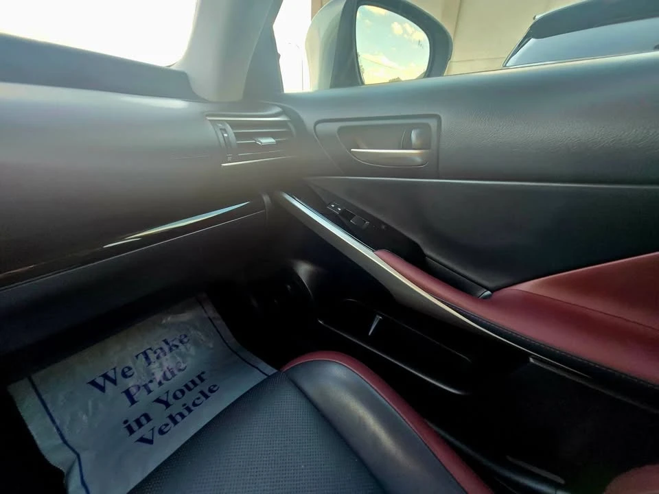 2019 Lexus IS 3rd Gen - Image 15 of 20