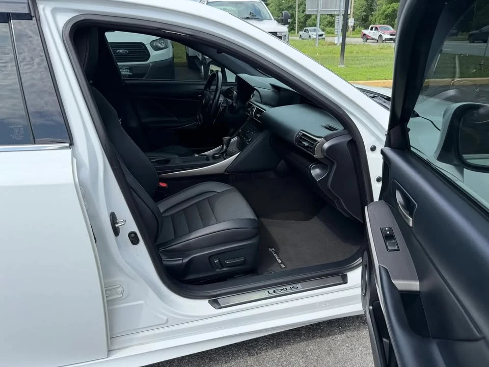 2019 Lexus IS 3rd Gen - Image 14 of 14