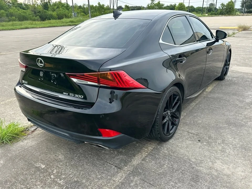 2019 Lexus IS 3rd Gen - Image 3 of 7
