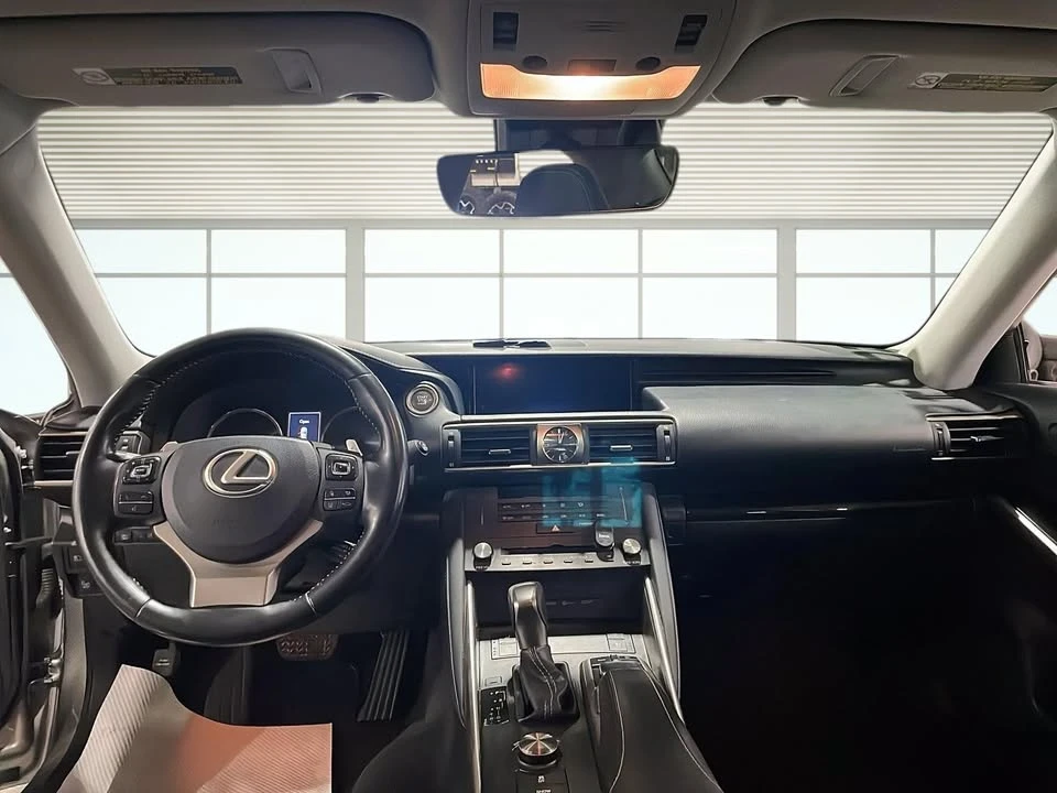 2019 Lexus IS 3rd Gen - Image 9 of 17