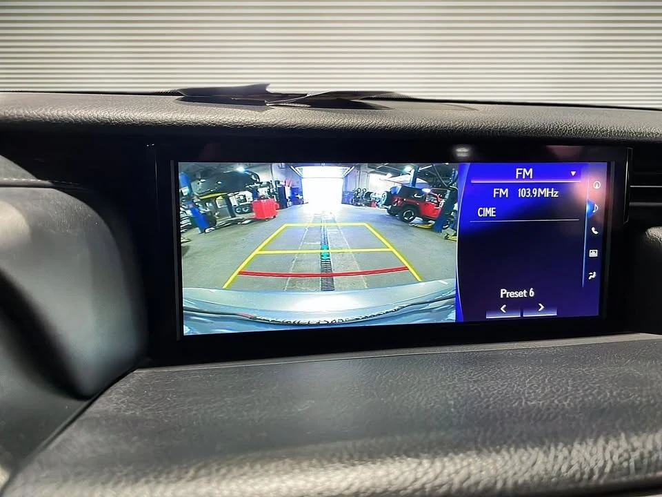 2019 Lexus IS 3rd Gen - Image 16 of 17