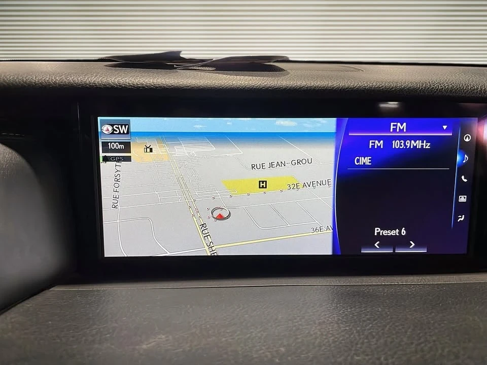 2019 Lexus IS 3rd Gen - Image 13 of 17