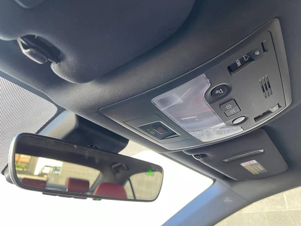 2019 Lexus IS 3rd Gen - Image 16 of 17
