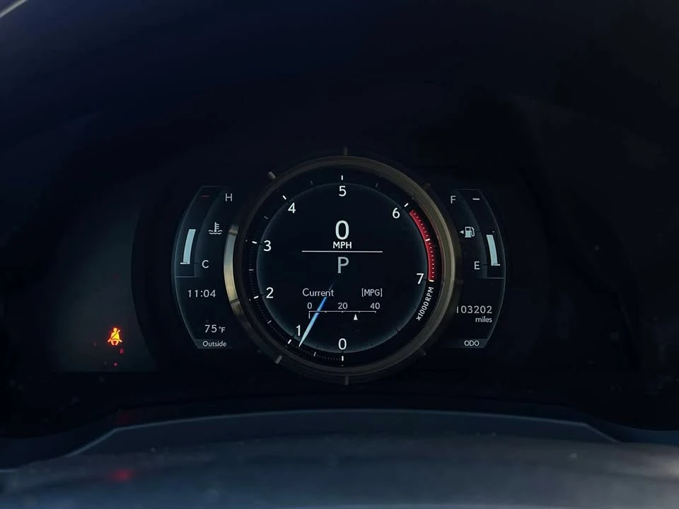 2019 Lexus IS 3rd Gen - Image 14 of 17