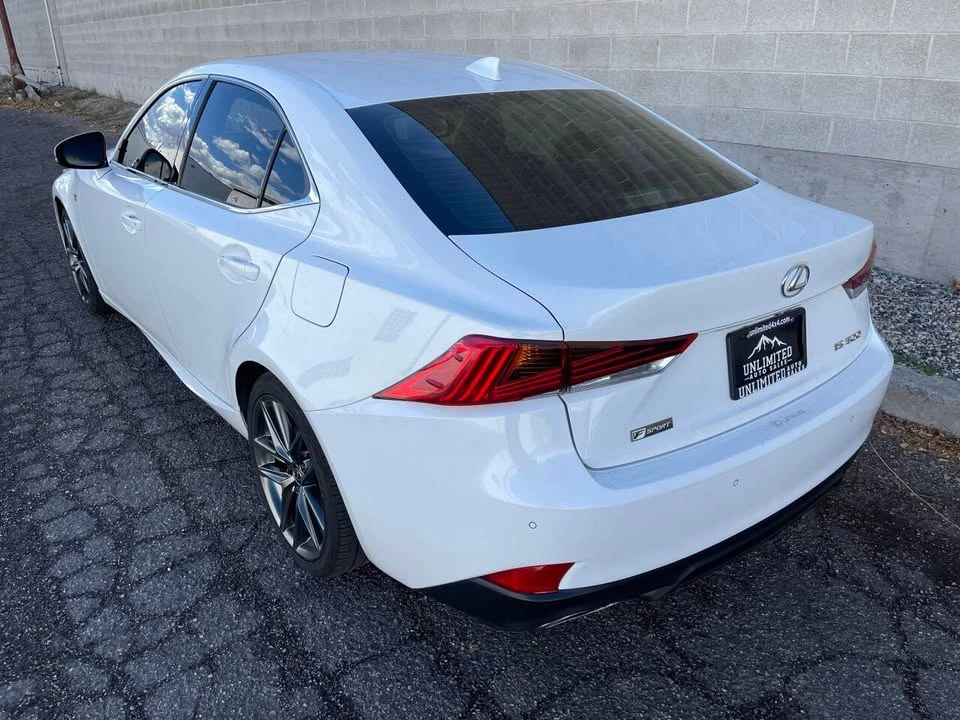 2019 Lexus IS 3rd Gen - Image 5 of 17
