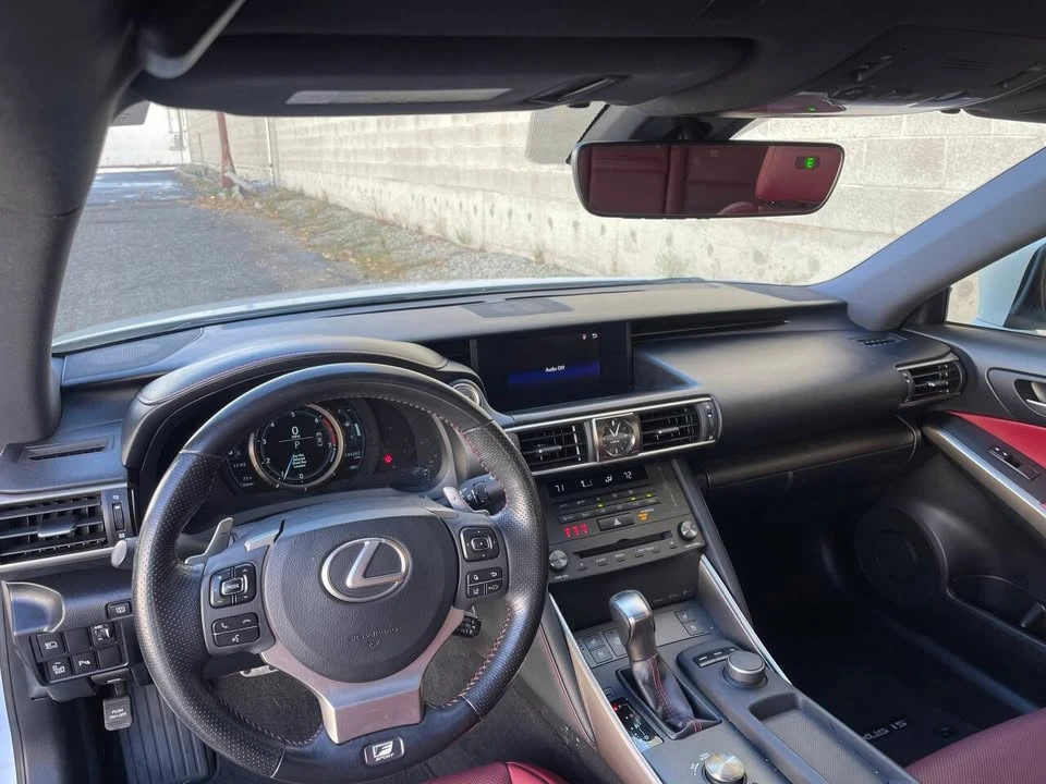 2019 Lexus IS 3rd Gen - Image 13 of 17