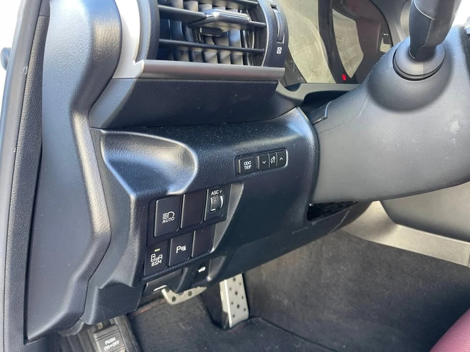 2019 Lexus IS 3rd Gen - Image 12 of 17