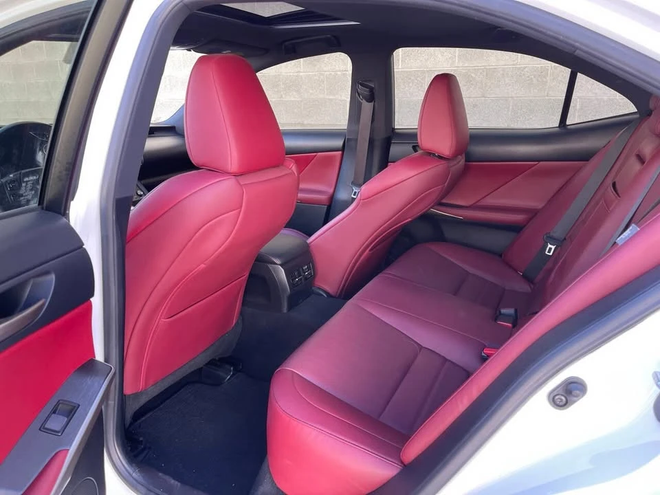 2019 Lexus IS 3rd Gen - Image 11 of 17