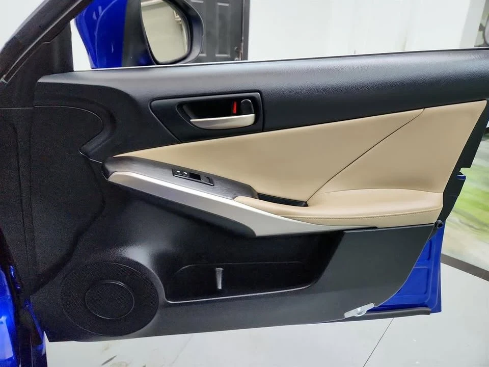2019 Lexus IS 3rd Gen - Image 19 of 20
