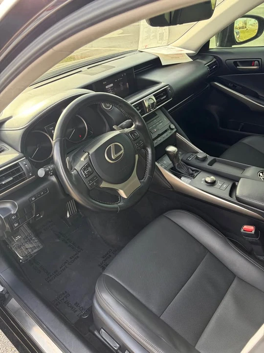 2019 Lexus IS 3rd Gen - Image 7 of 13