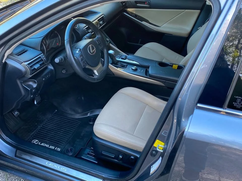 2019 Lexus IS 3rd Gen - Image 9 of 19