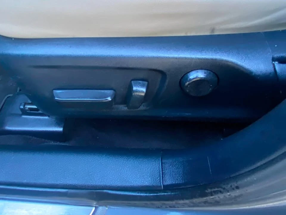 2019 Lexus IS 3rd Gen - Image 15 of 19
