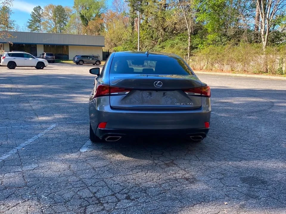 2019 Lexus IS 3rd Gen - Image 5 of 19