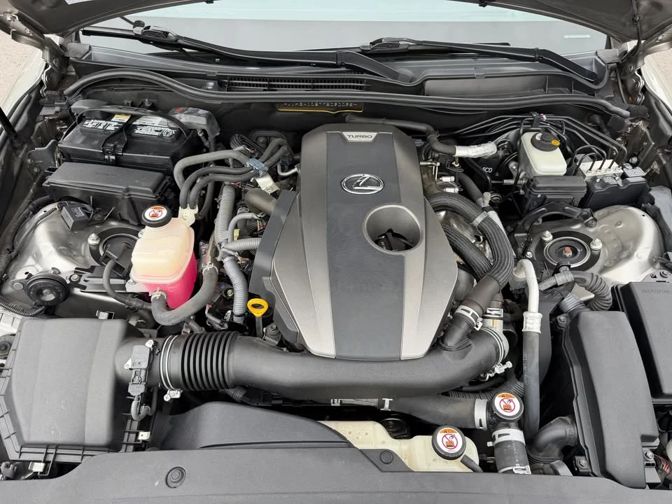 2019 Lexus IS 3rd Gen - Image 18 of 18