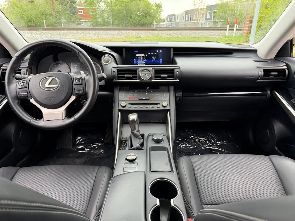 2019 Lexus IS 3rd Gen - Image 8 of 18