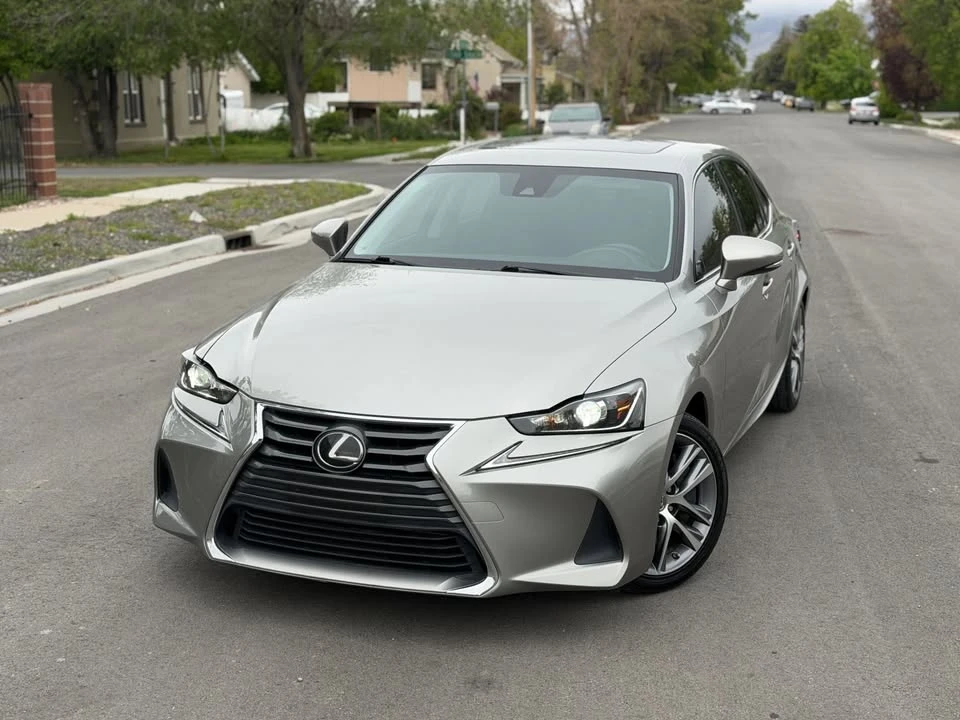 2019 Lexus IS 3rd Gen - Image 2 of 18