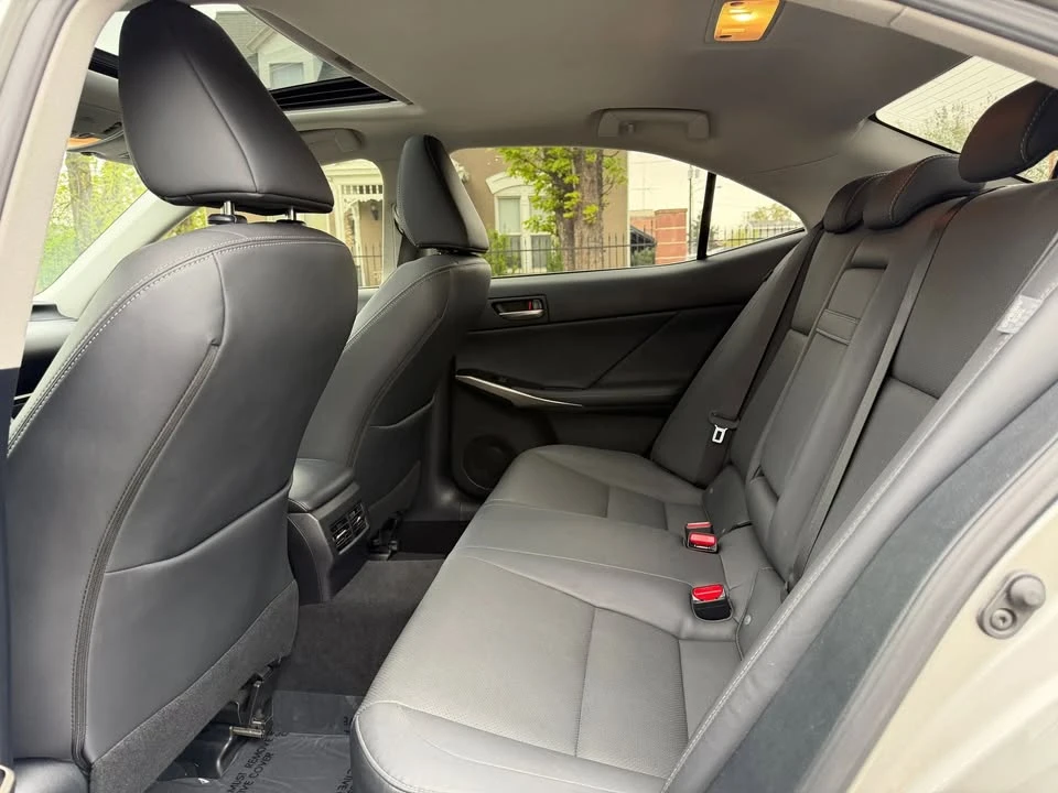 2019 Lexus IS 3rd Gen - Image 15 of 18