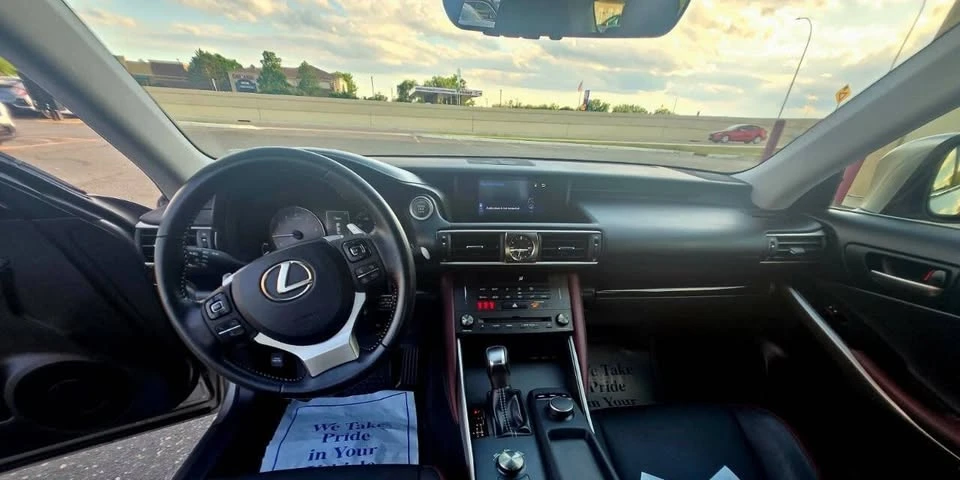 2019 Lexus IS 3rd Gen - Image 12 of 20