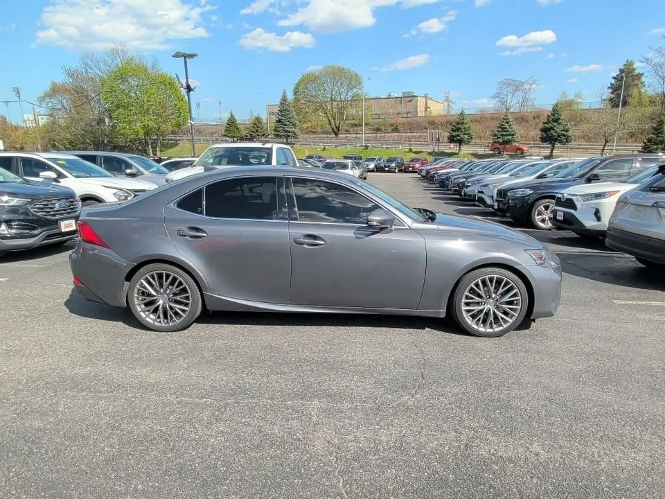 2019 Lexus IS 3rd Gen - Image 6 of 12