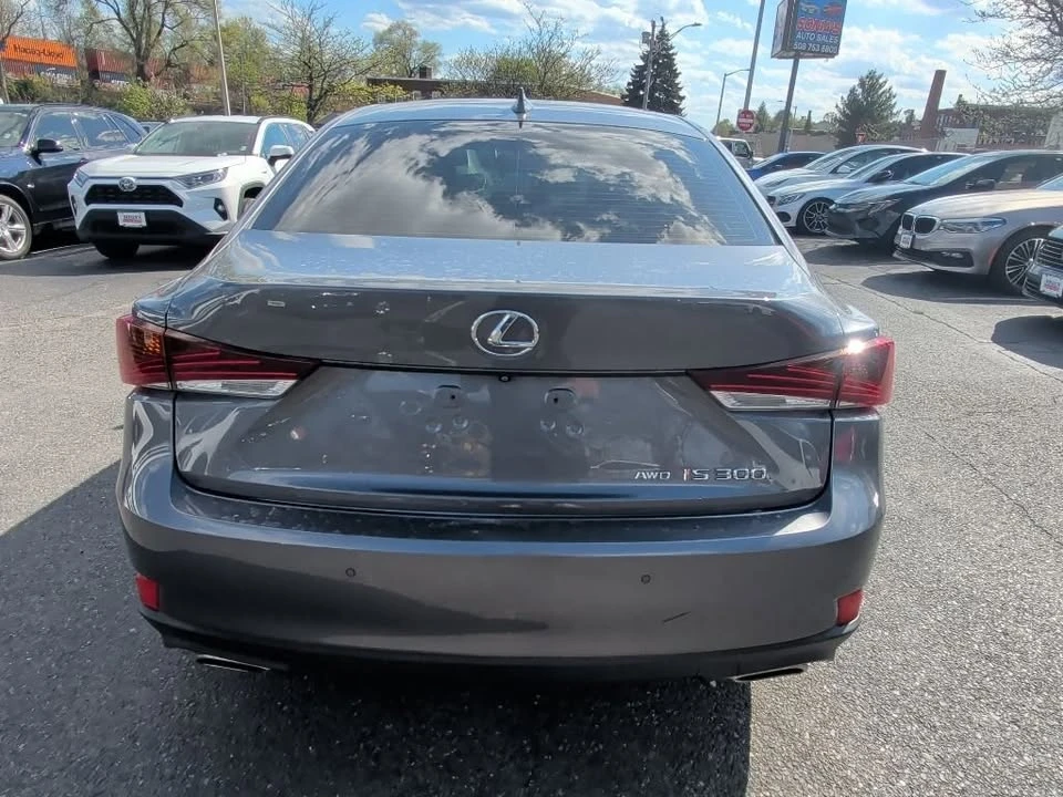 2019 Lexus IS 3rd Gen - Image 4 of 12