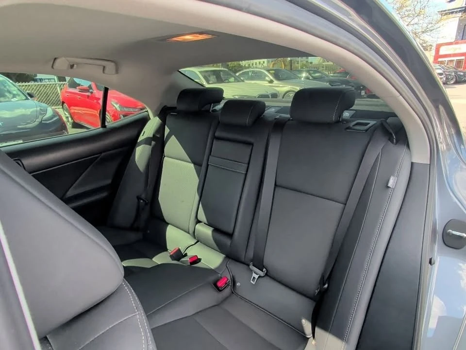 2019 Lexus IS 3rd Gen - Image 11 of 12