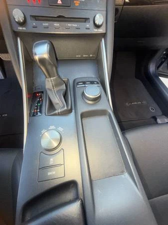 2019 Lexus IS 3rd Gen - Image 11 of 20