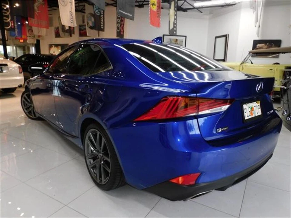2019 Lexus IS 3rd Gen - Image 9 of 22