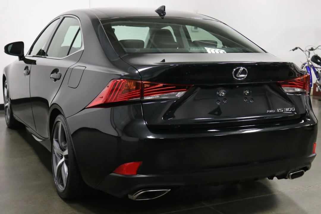 2019 Lexus IS 3rd Gen - Image 7 of 12