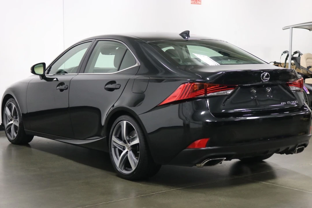 2019 Lexus IS 3rd Gen - Image 6 of 12