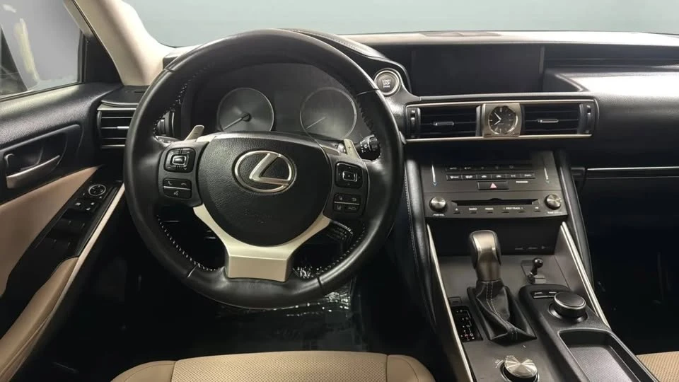 2019 Lexus IS 3rd Gen - Image 10 of 20