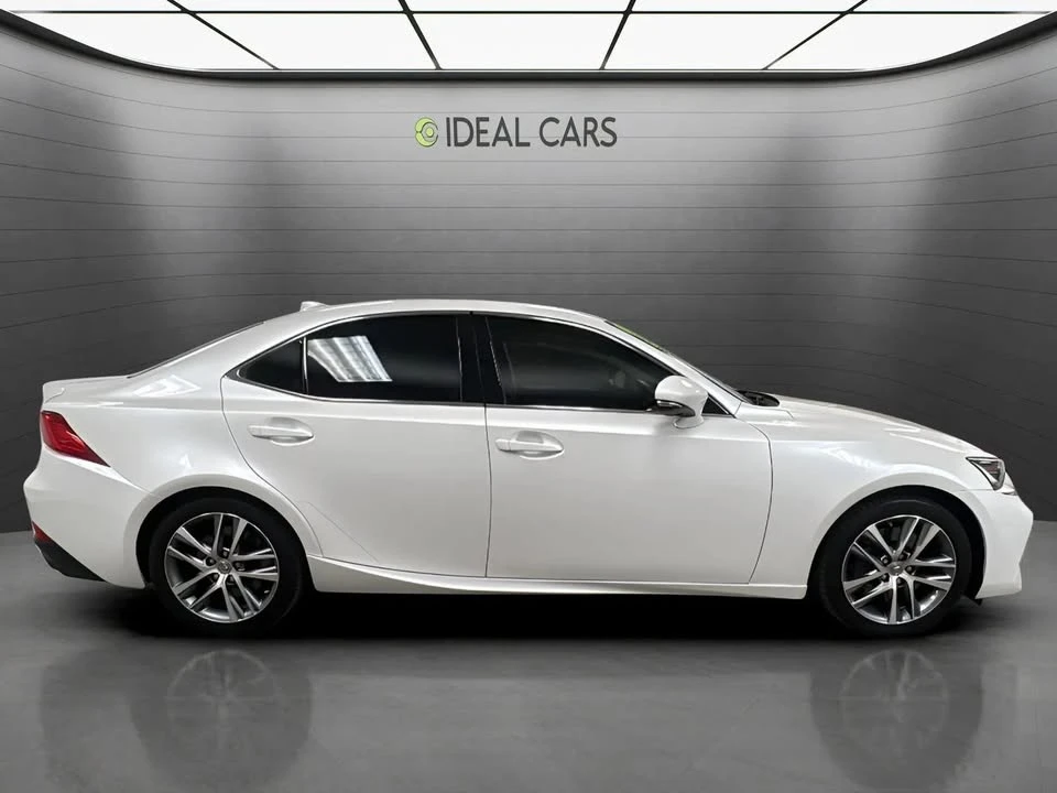 2019 Lexus IS 3rd Gen - Image 4 of 20