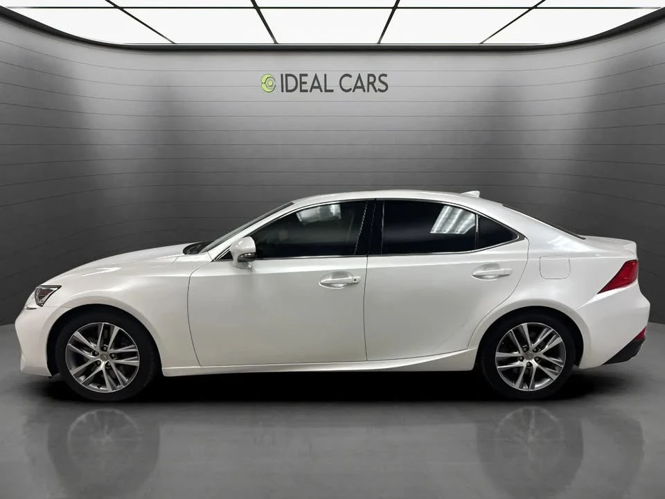 2019 Lexus IS 3rd Gen - Image 8 of 20