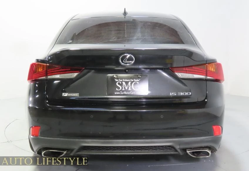 2019 Lexus IS 3rd Gen - Image 12 of 21