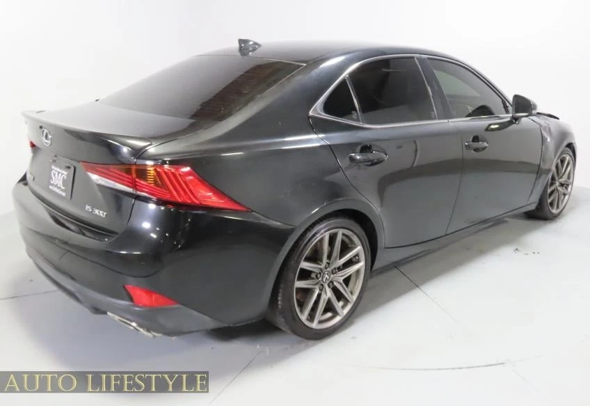 2019 Lexus IS 3rd Gen - Image 5 of 21