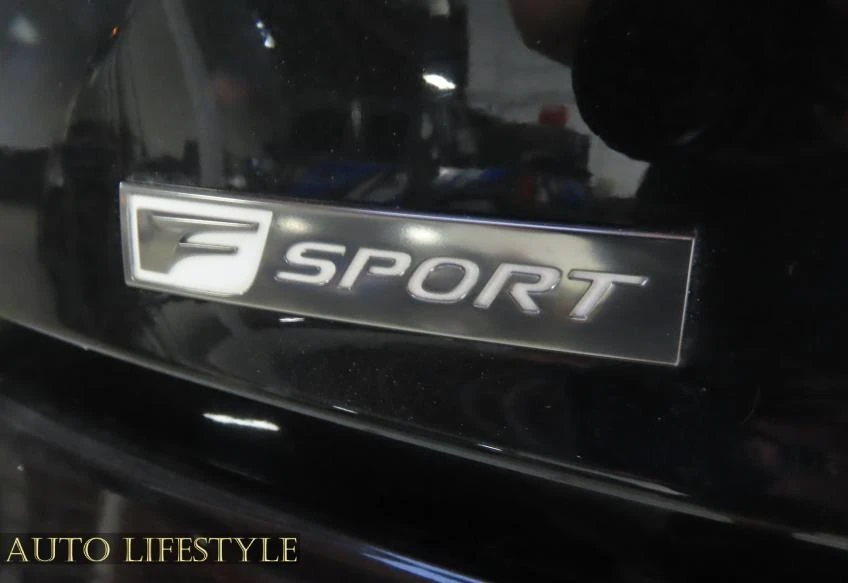 2019 Lexus IS 3rd Gen - Image 17 of 21