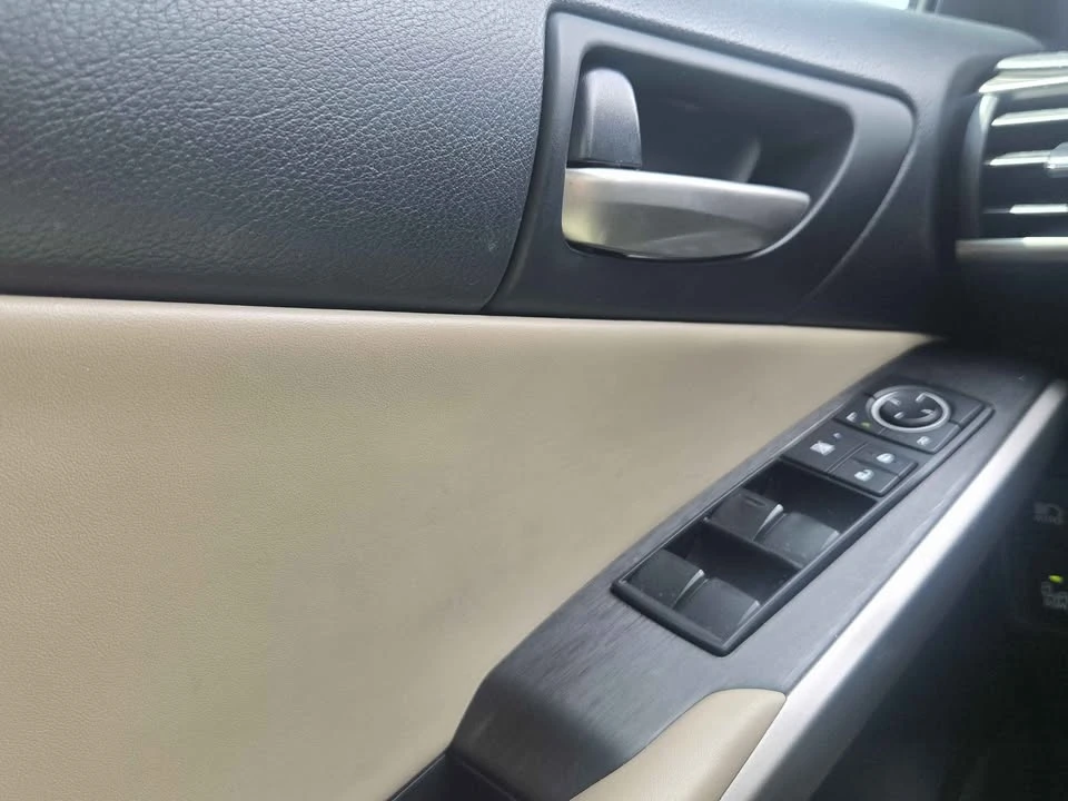 2019 Lexus IS 3rd Gen - Image 15 of 19