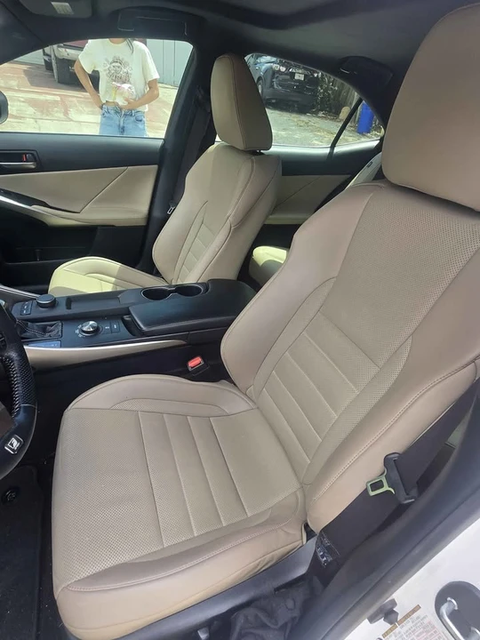 2019 Lexus IS 3rd Gen - Image 5 of 19