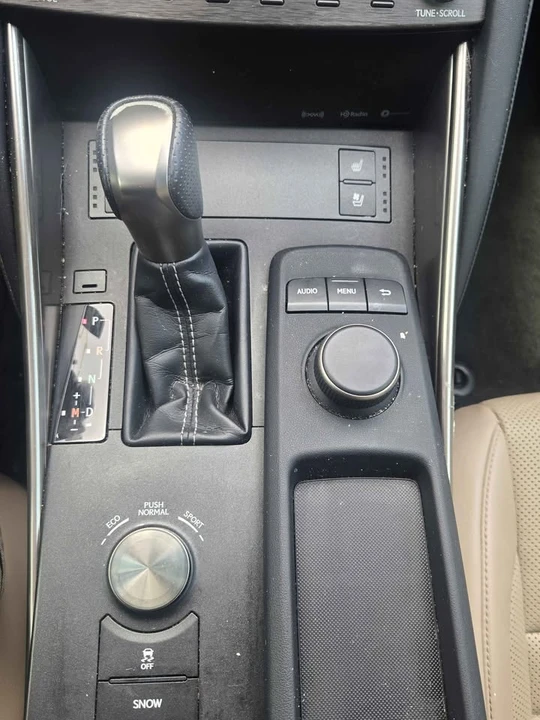2019 Lexus IS 3rd Gen - Image 14 of 19