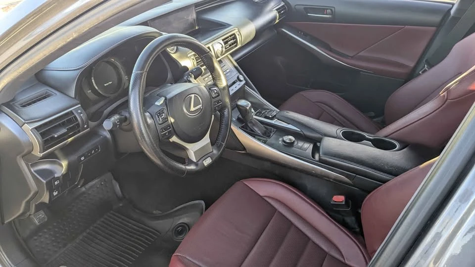 2019 Lexus IS 3rd Gen - Image 9 of 13